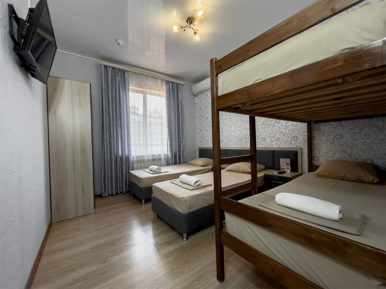 Гостиница Гостевой Дом Корона Адлер