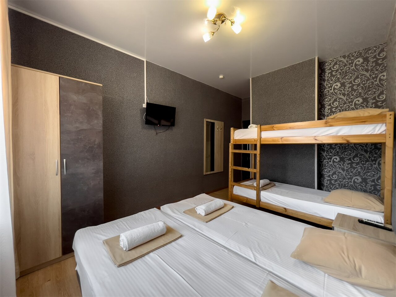 Гостиница Гостевой Дом Корона Адлер