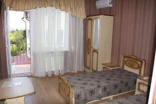 Гостиница Гостевой Дом Корона Адлер Стандартный двухместный номер с 1 кроватью или 2 отдельными кроватями-2